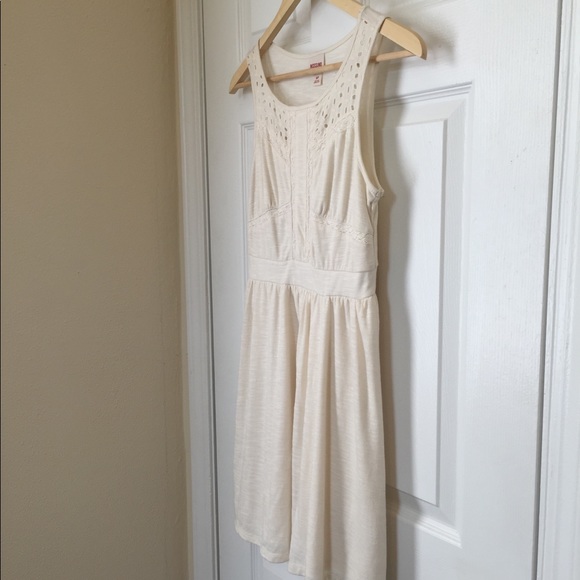 Lace Detail Dress - Picture 3 of 7